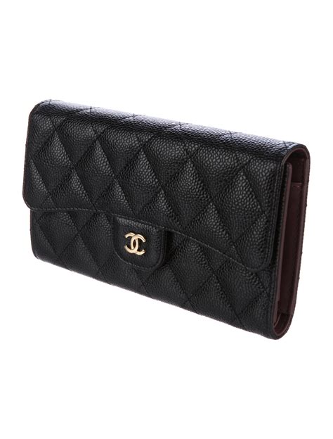 Chanel Trifold Caviar Wallet .